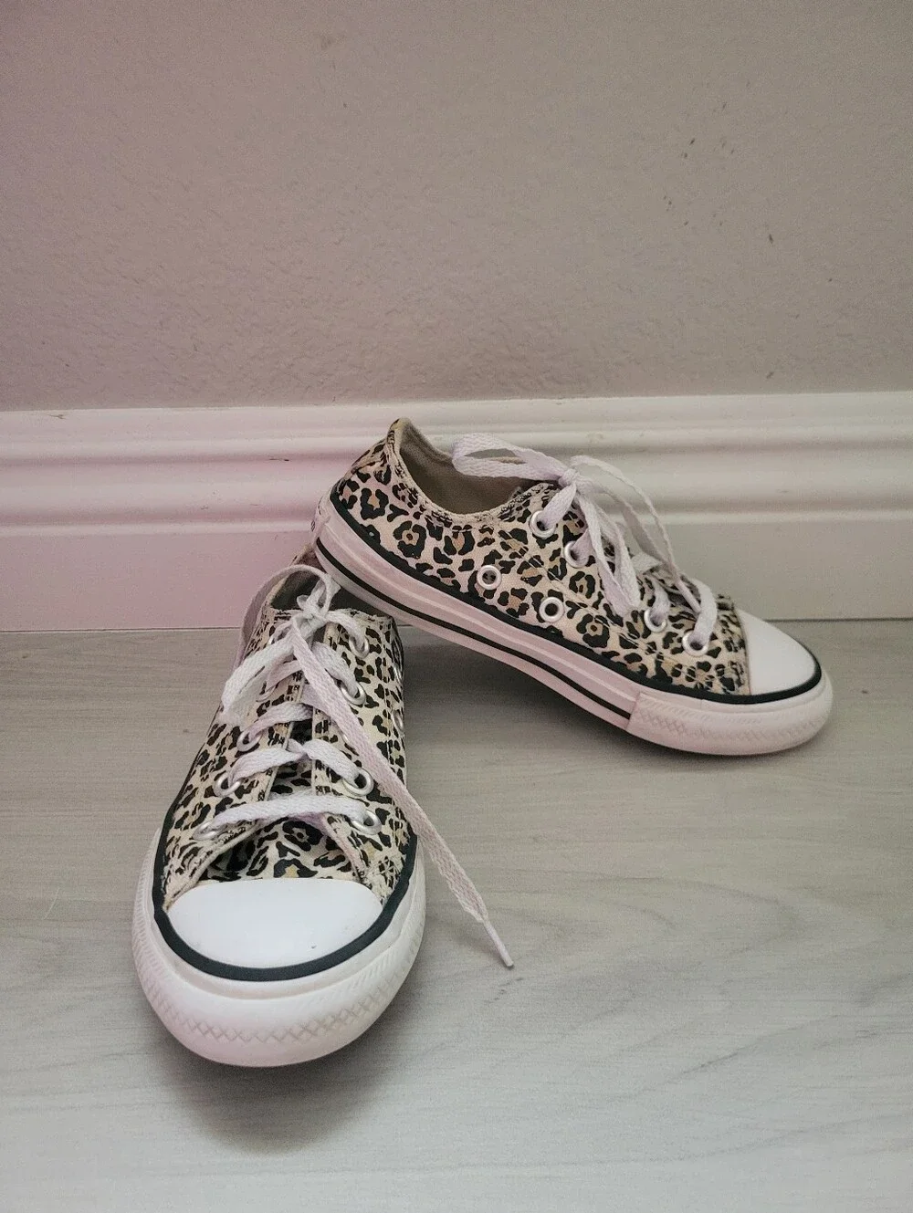 Converse All Star Kids Low-Top Leopard Print Sneakers in Leopard Print Size 11